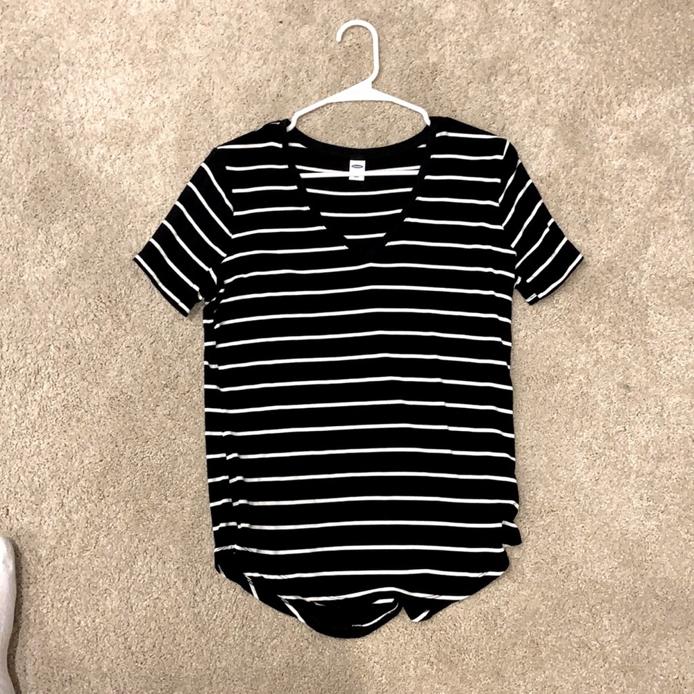 Old navy t-shirt